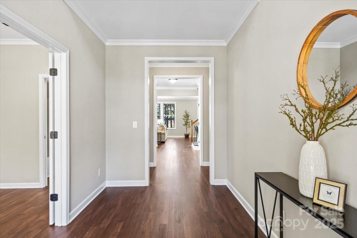 3217 Hartford Way