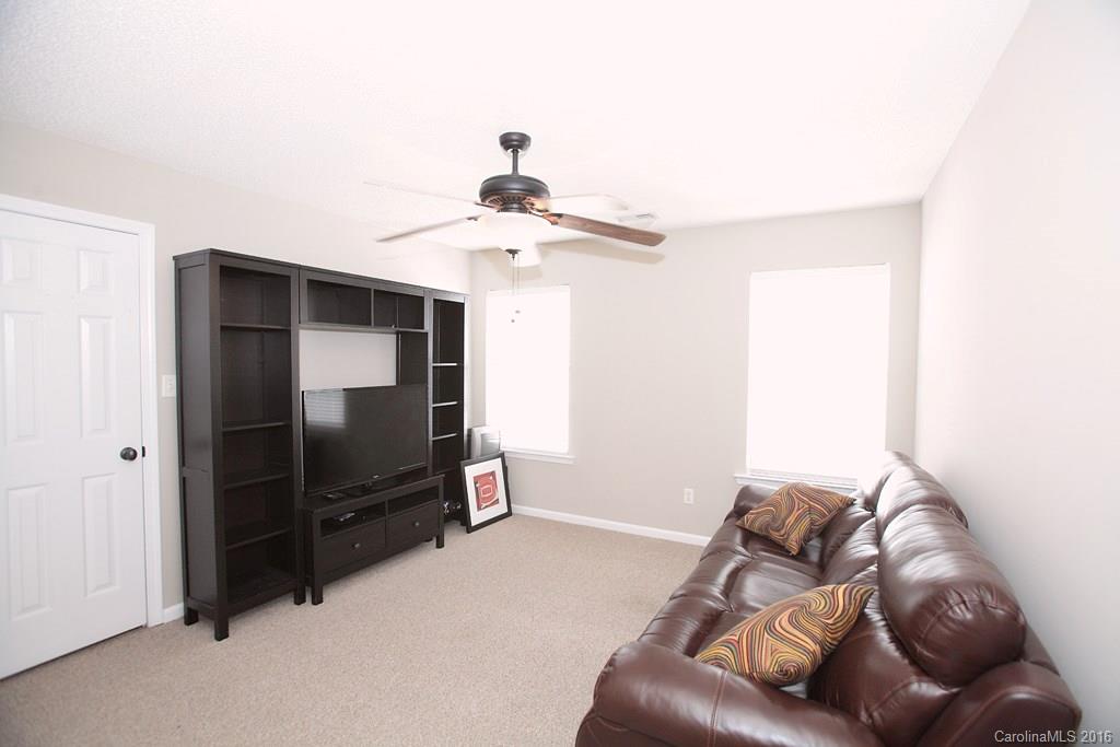 Thornblade Hills - Residential