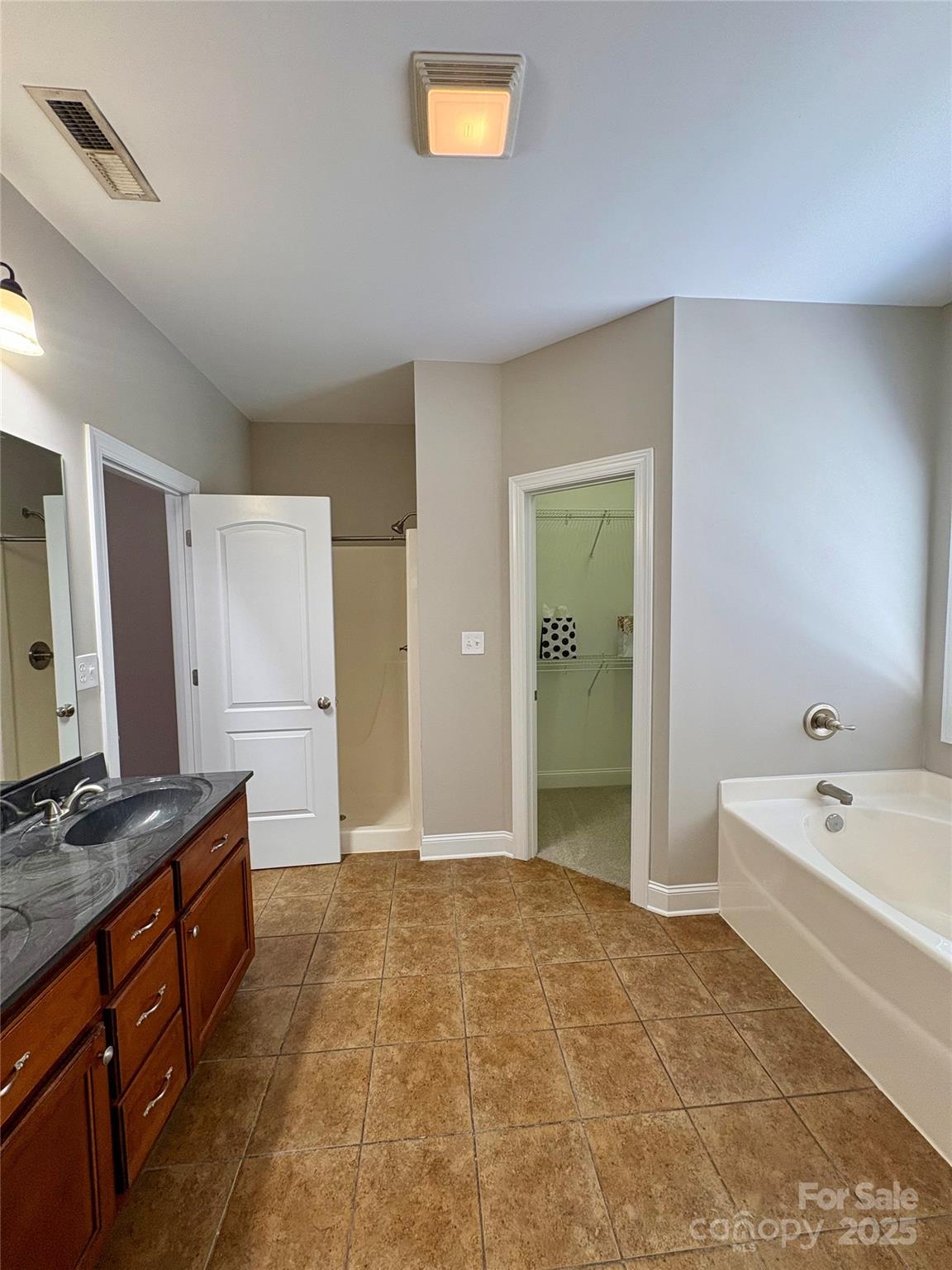 Abis Place - Residential