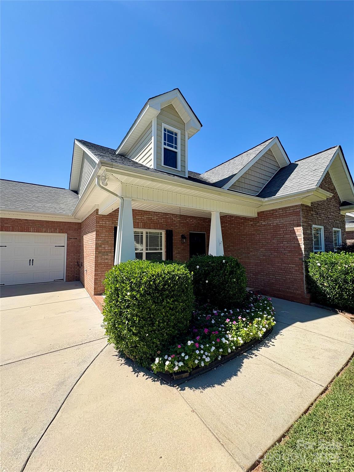 Abis Place - Residential