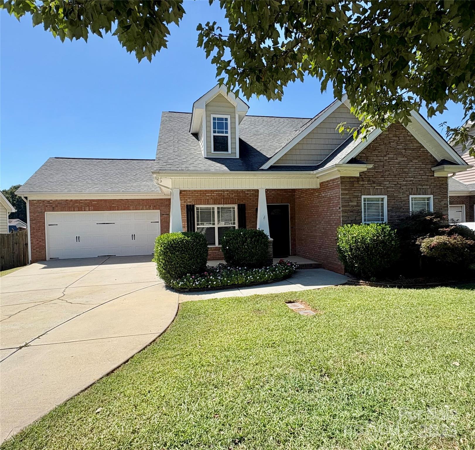 Abis Place - Residential