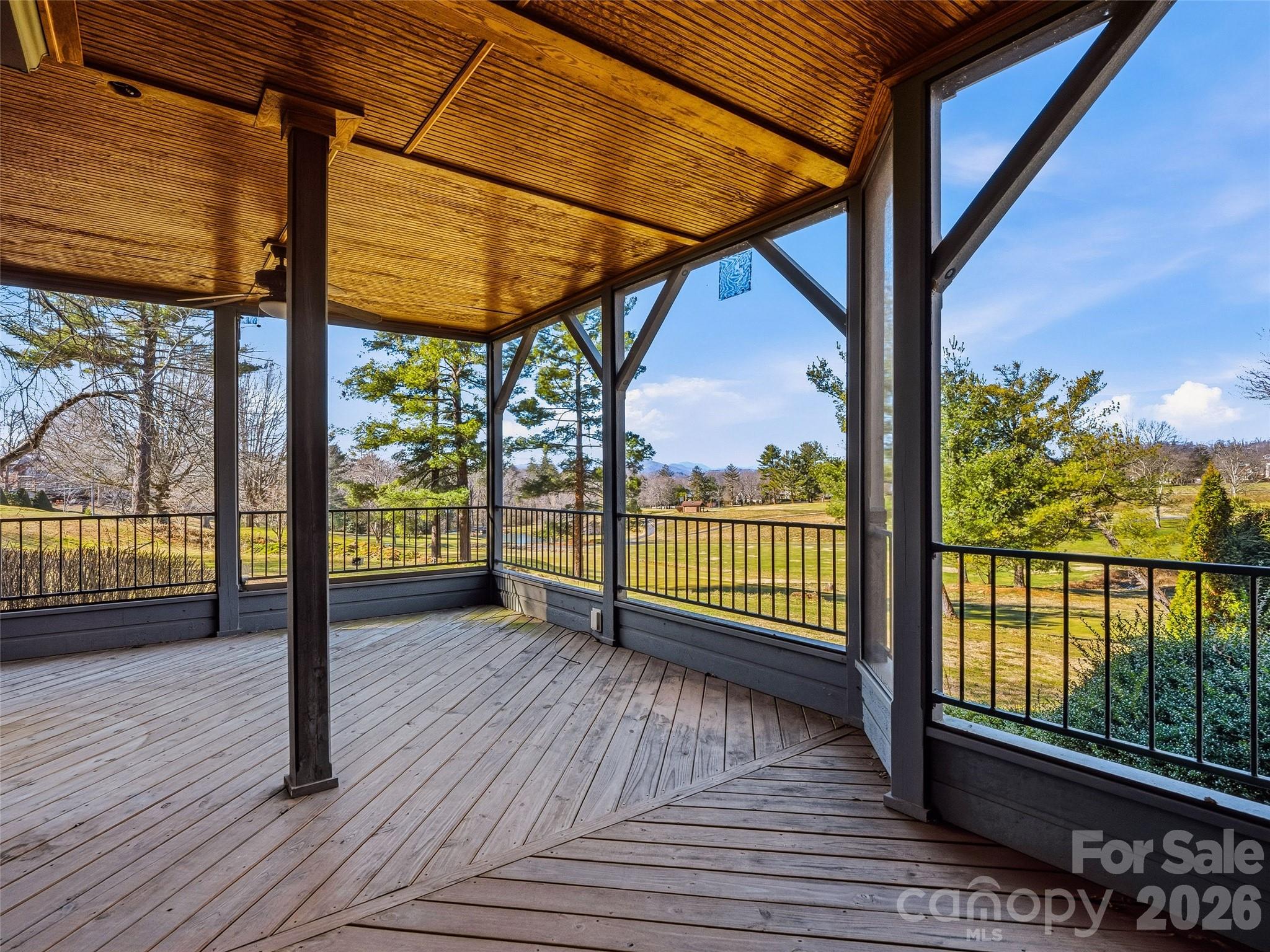 400 Charlotte Street 801