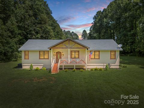 3540 Fork Creek Road Saluda NC 28773