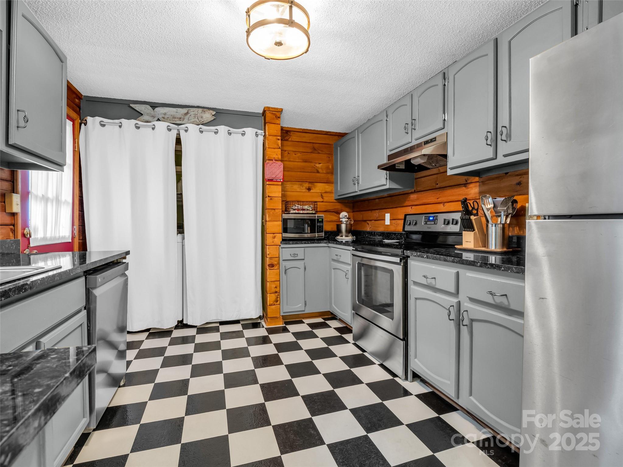 Rumbling Bald on Lake Lure - Residential