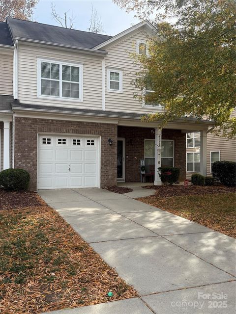 Photo of 4545 Craigmoss Lane, Charlotte, NC 28278 (MLS # 4321870)