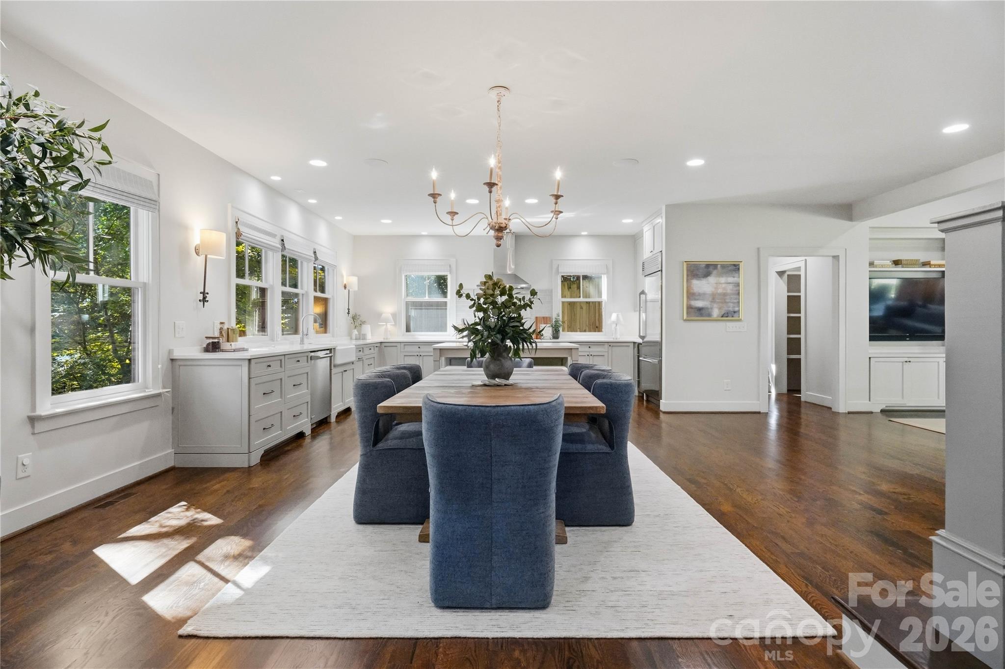 3532 Windsor Drive