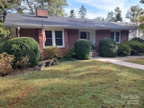 Photo of 371 Kinross Drive, Flat Rock, NC 28731 (MLS # 4301582)