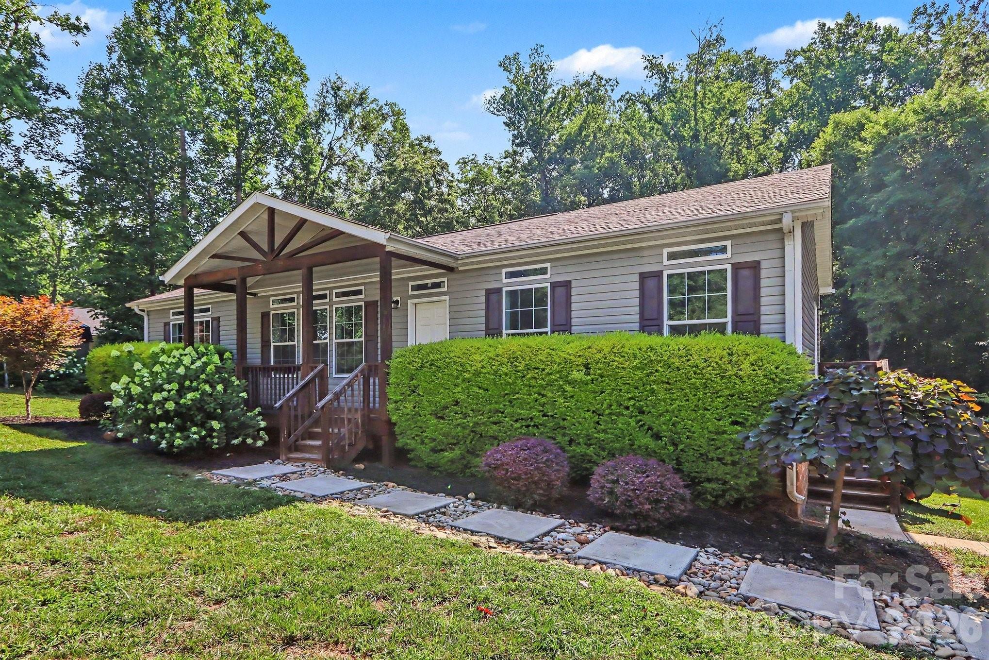 806 New Castle Court