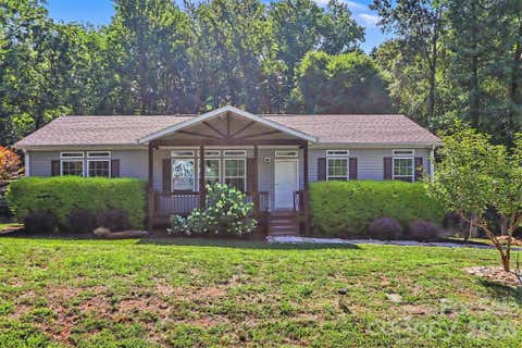 Photo of 806 New Castle Court, Albemarle, NC 28001 (MLS # 4405714)