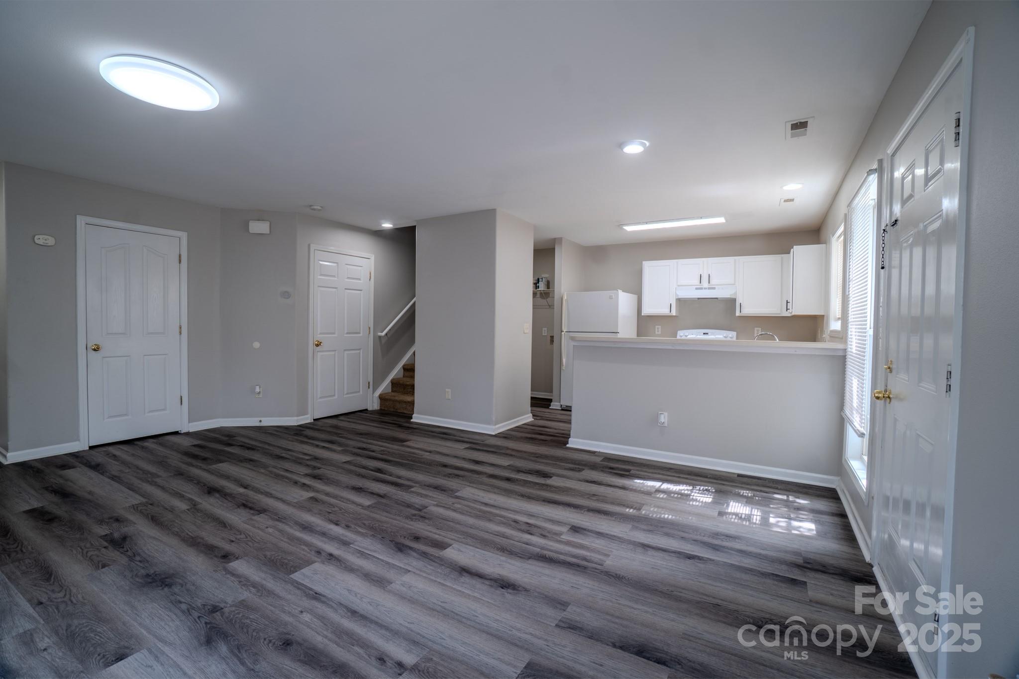 1830 Butterfly Lane
