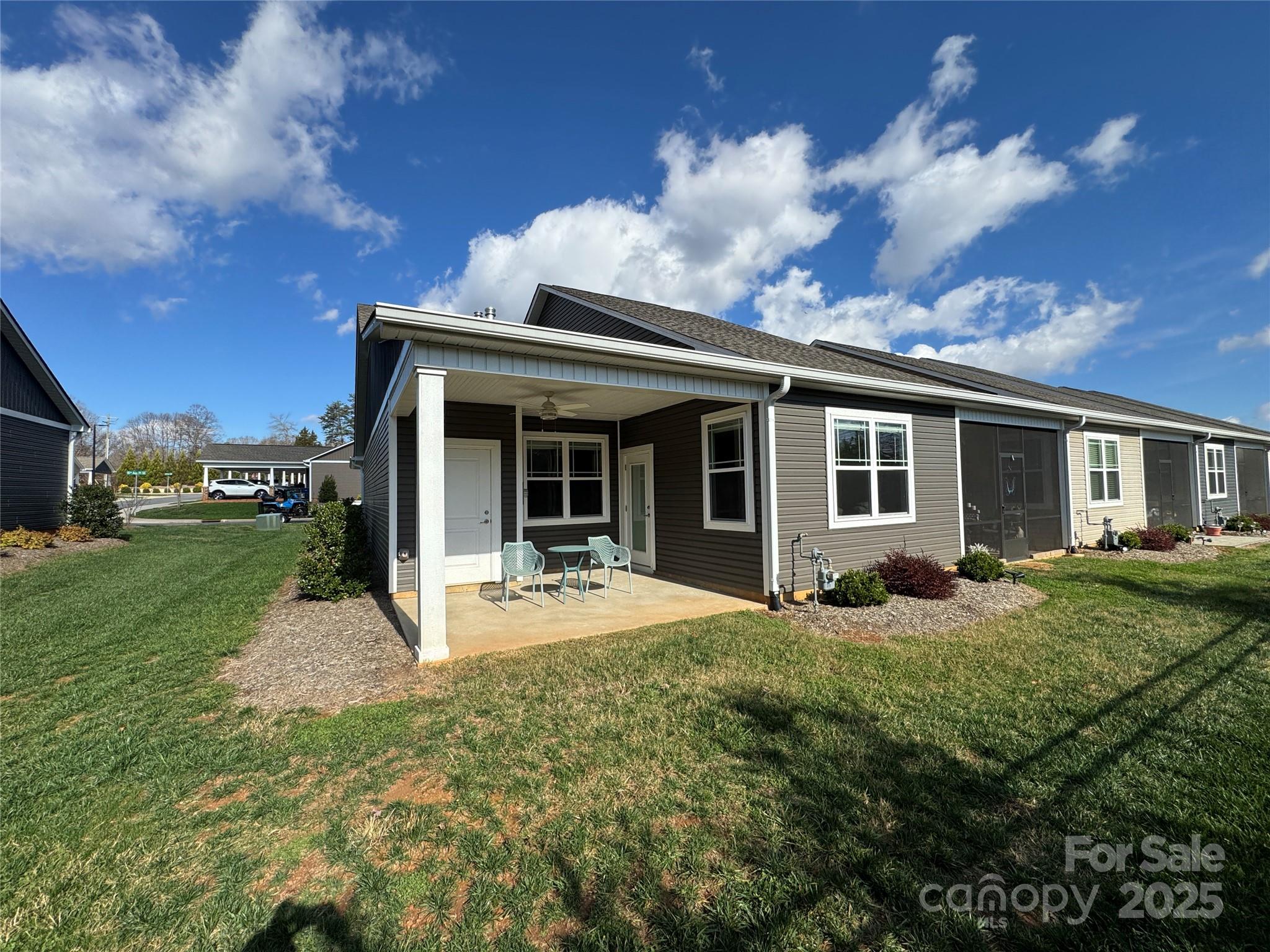 2822 15th Avenue Place SE