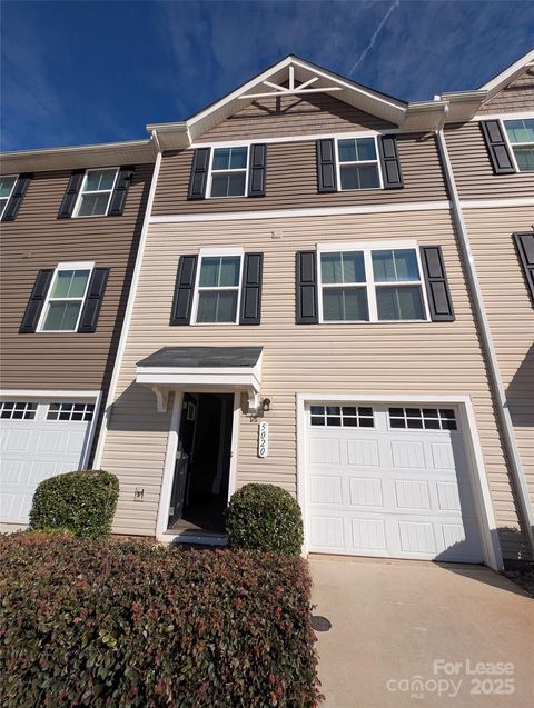 Photo of 5020 Winding Jordan Lane, Charlotte, NC 28269 (MLS # 4329315)
