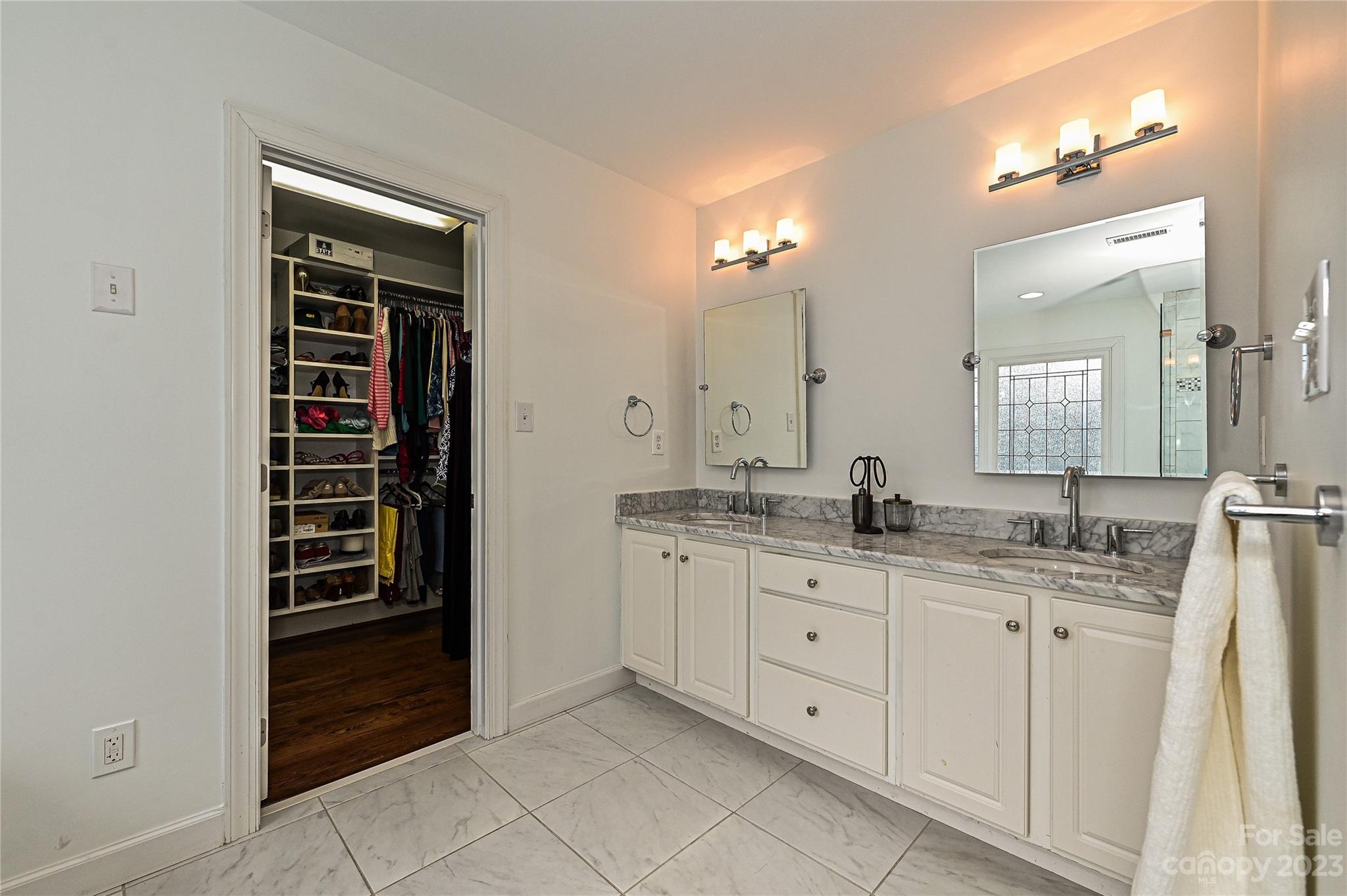 Mammoth Oaks - Residential