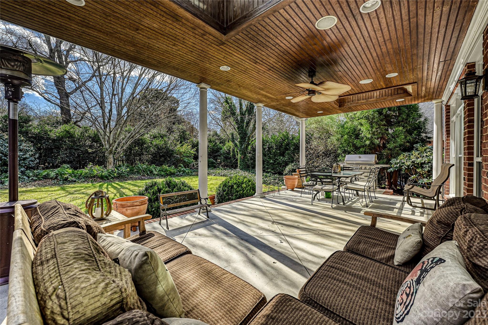 Mammoth Oaks - Residential