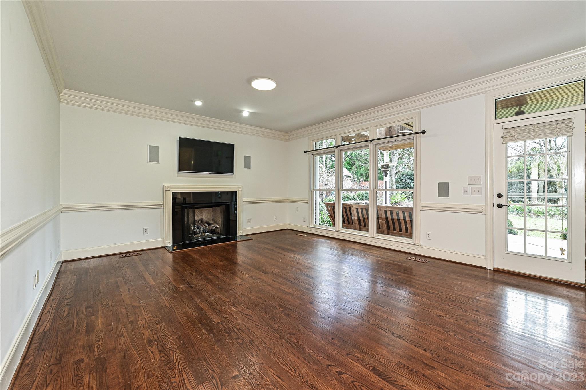 Mammoth Oaks - Residential