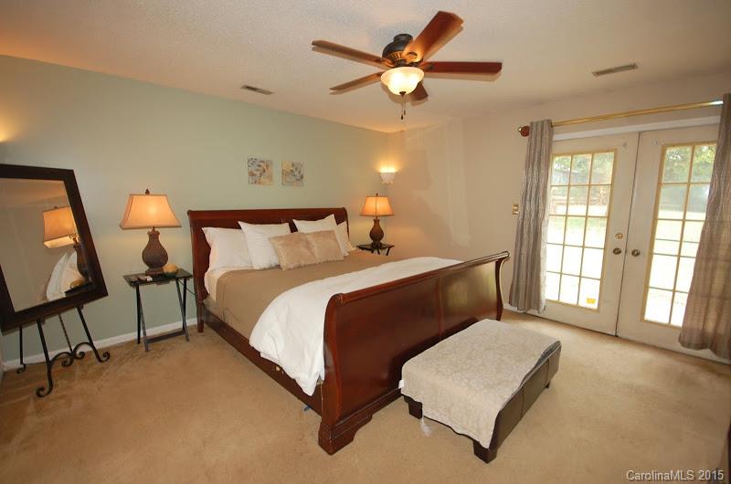 Olde Whitehall - Residential