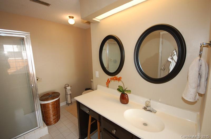 Olde Whitehall - Residential