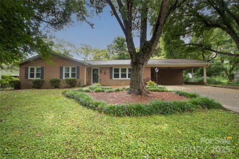 320 S Toria Drive Statesville NC 28625