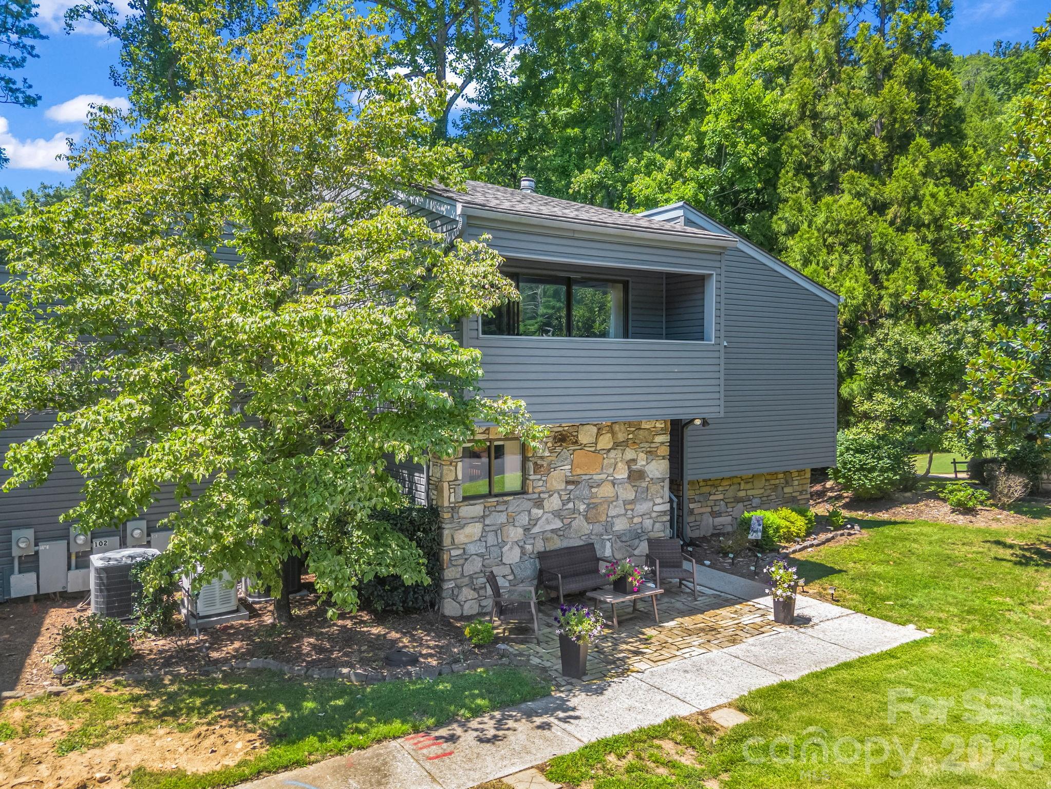 429 Mountains Boulevard C-103