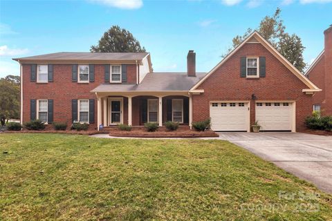 Photo of 1401 Matthews Plantation Drive, Matthews, NC 28105 (MLS # 4306886)