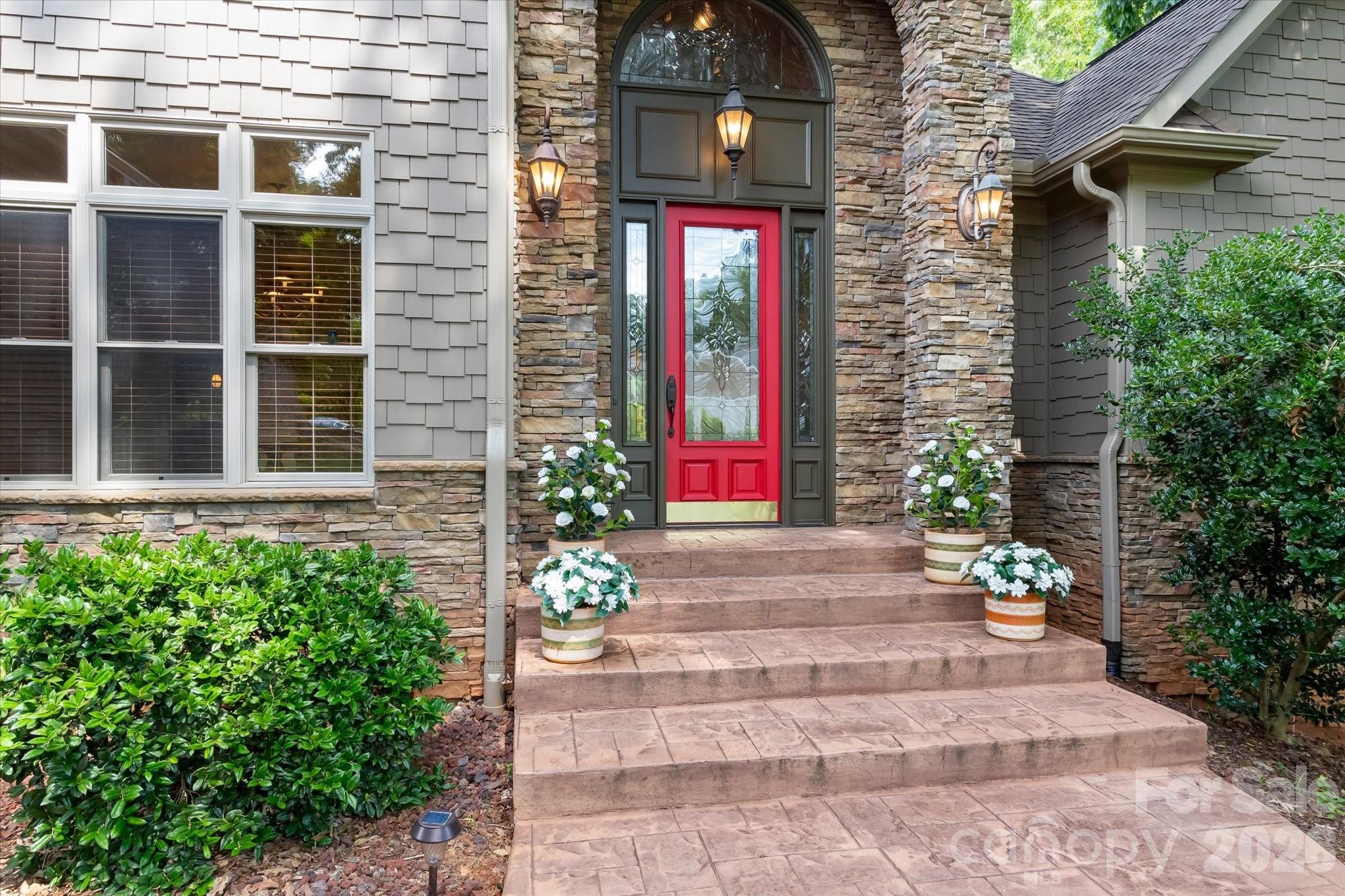 121 Creek Cove Lane