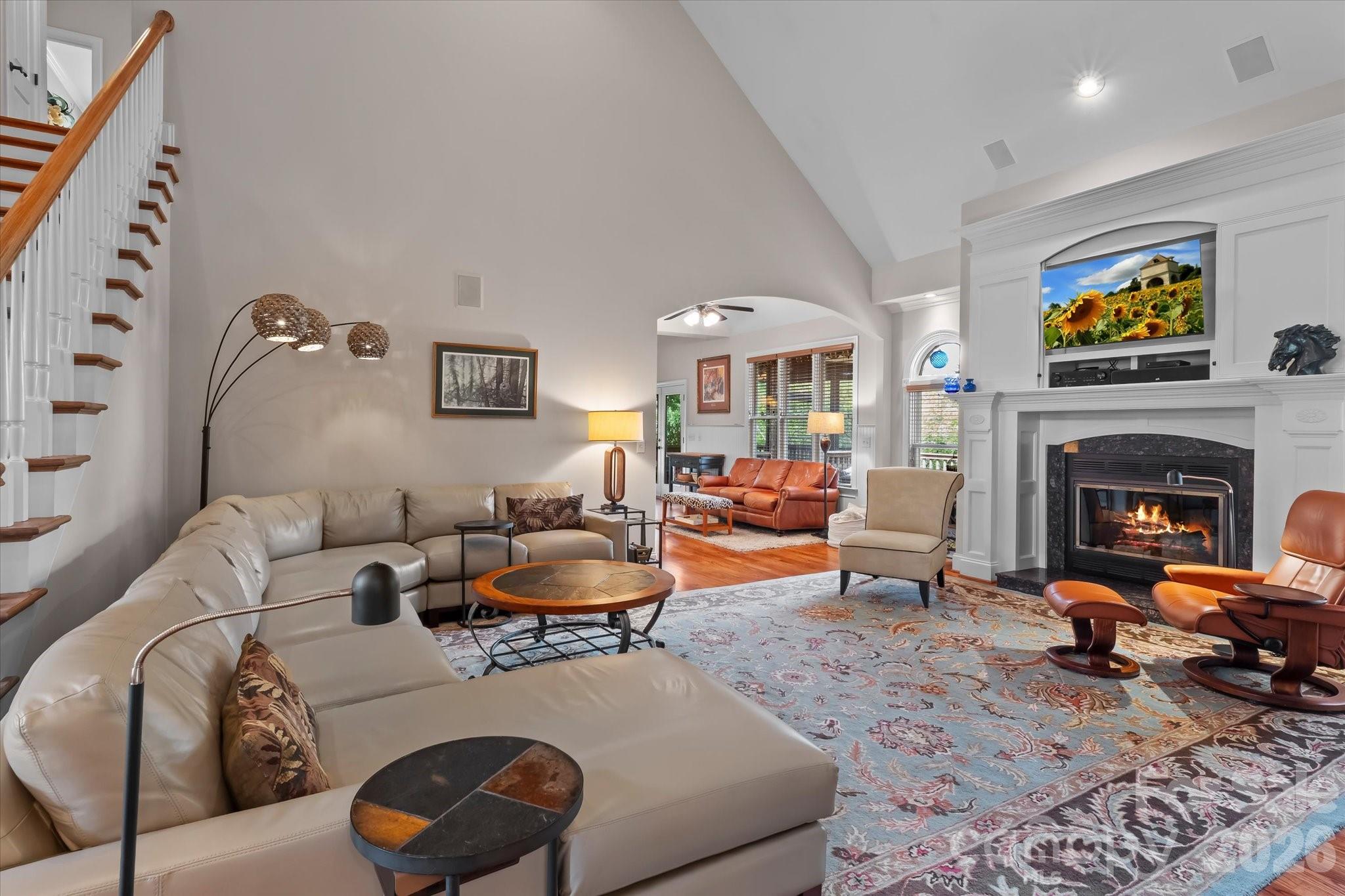 121 Creek Cove Lane