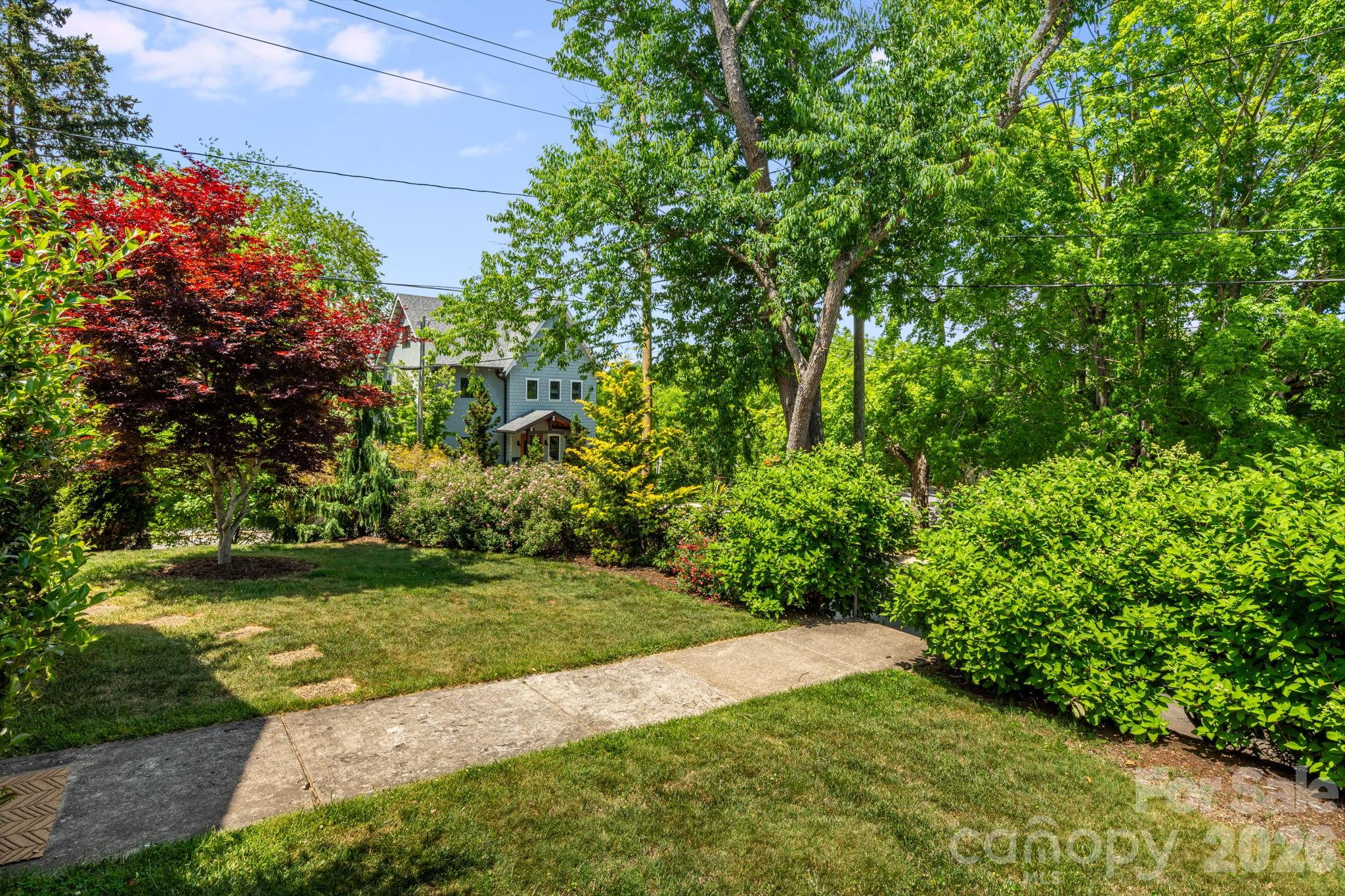 72 Woodlawn Avenue