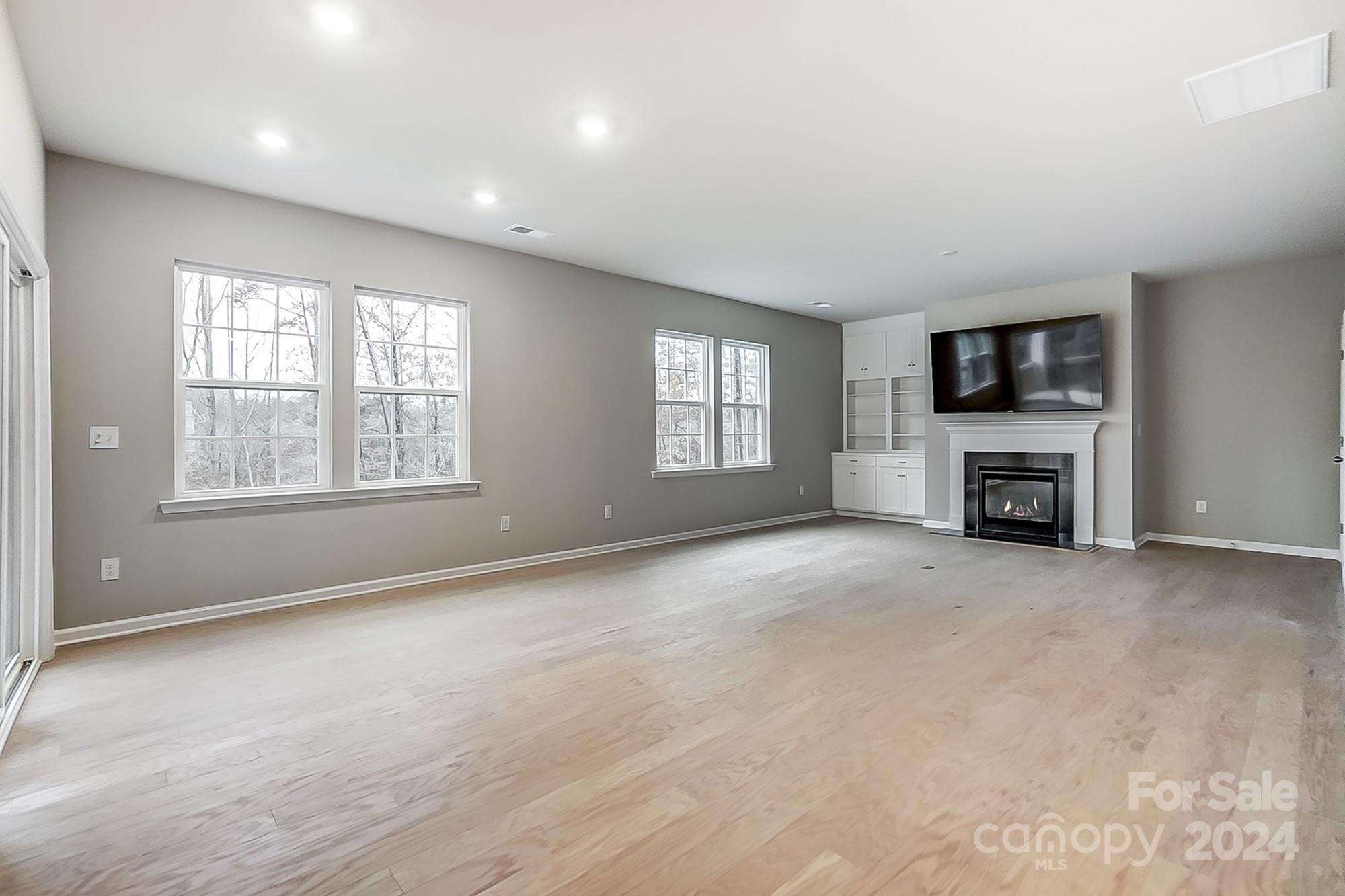 Falls Cove at Lake Norman - Residential