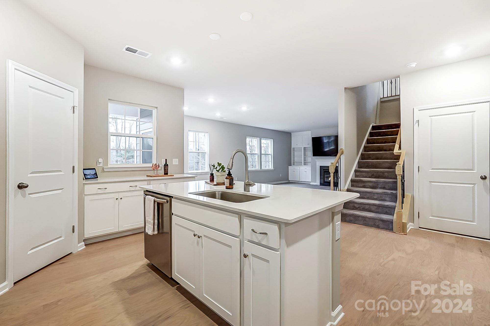 Falls Cove at Lake Norman - Residential