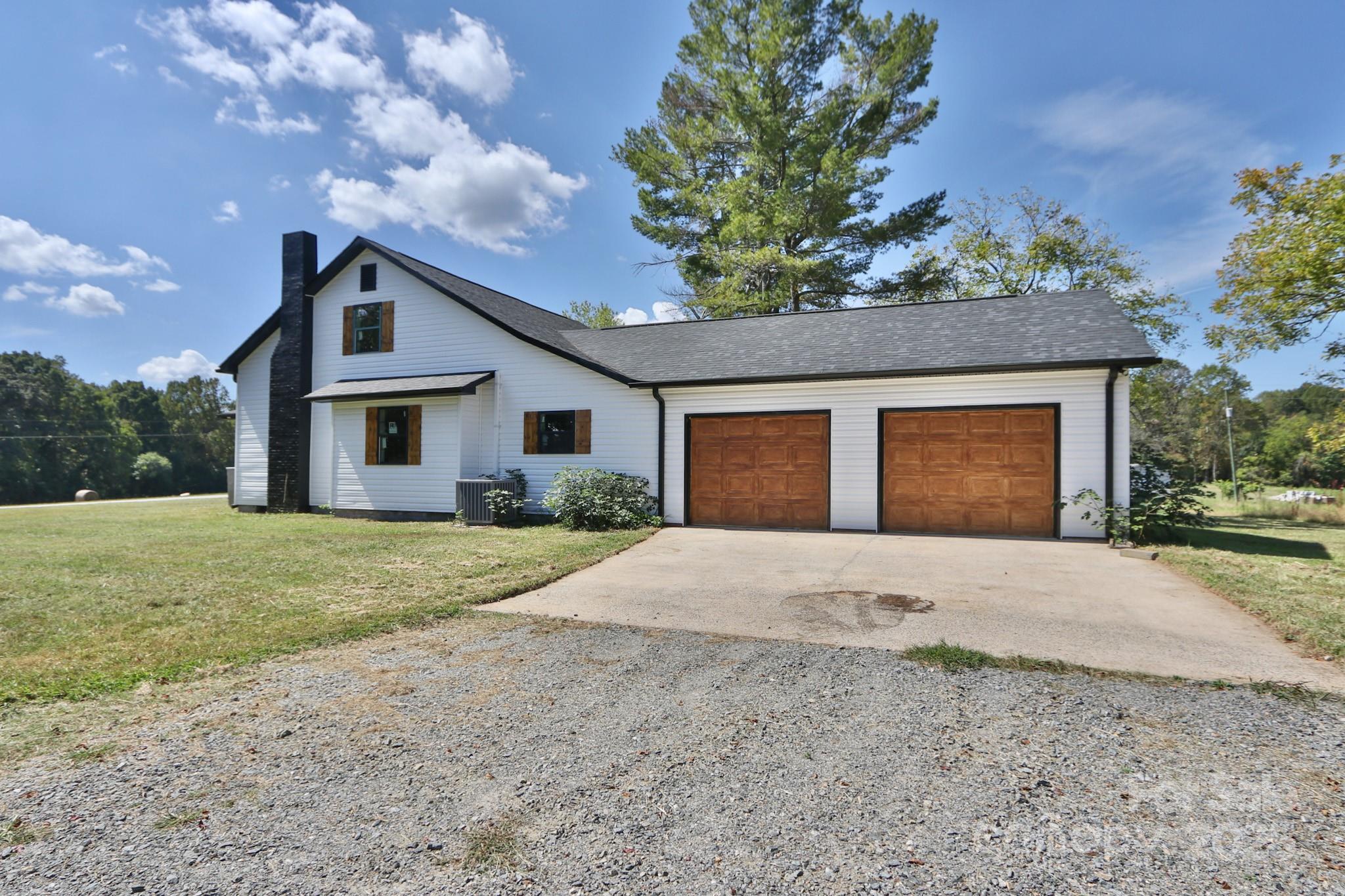 1826 N Oak Ridge Church Road