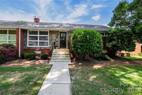 4500 Woodlark Lane Charlotte NC 28211