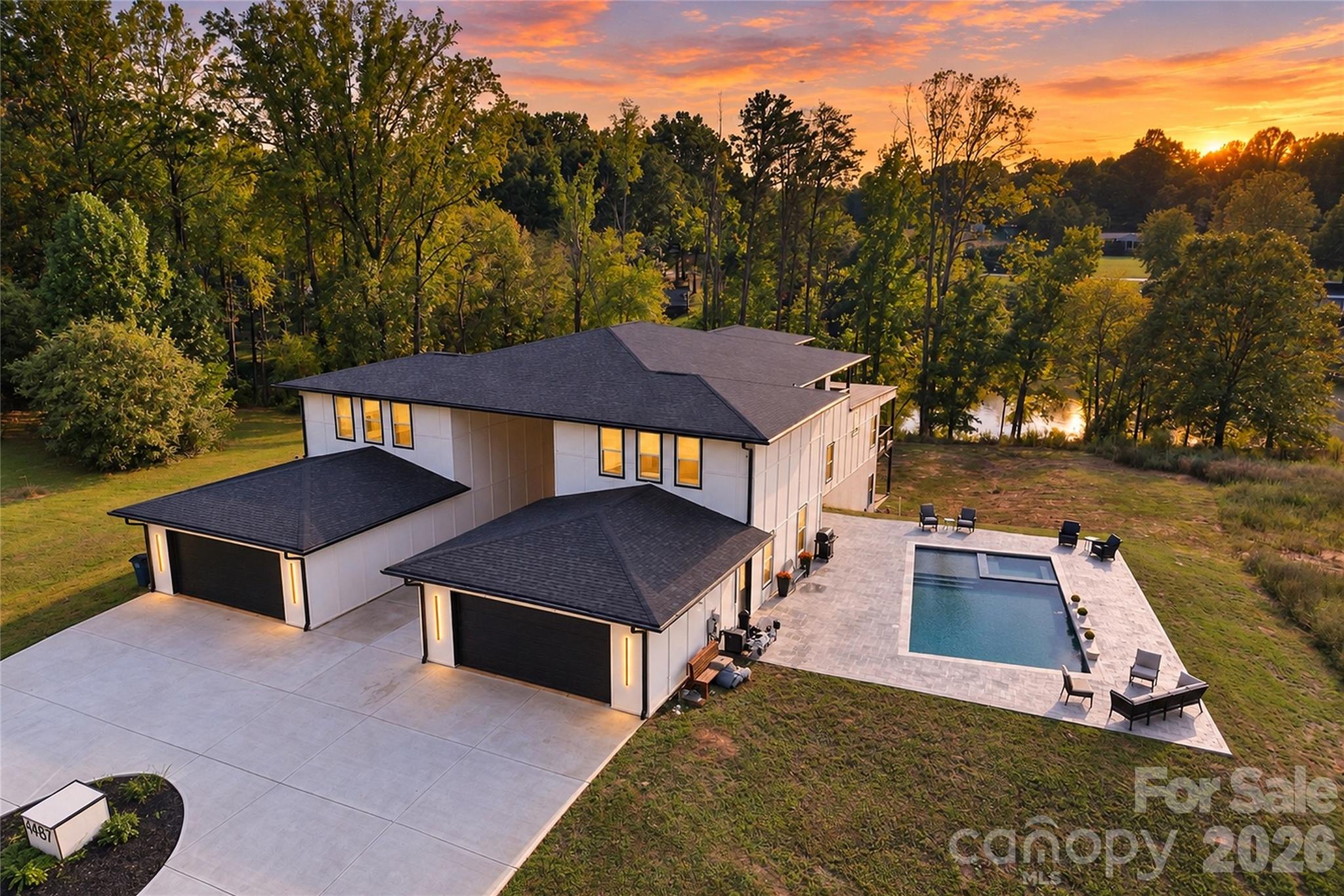 4987 Wildlife Lane
