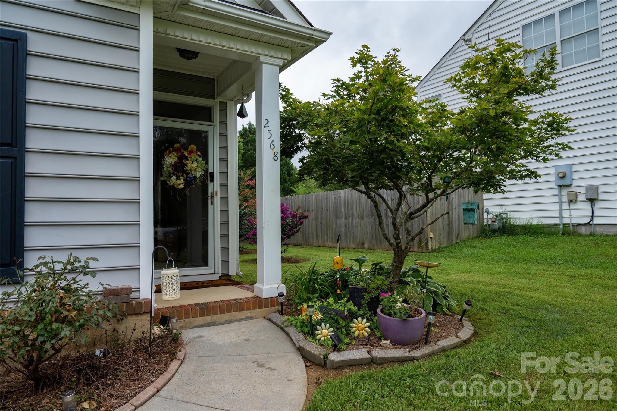 2568 Governors Pointe Court NE