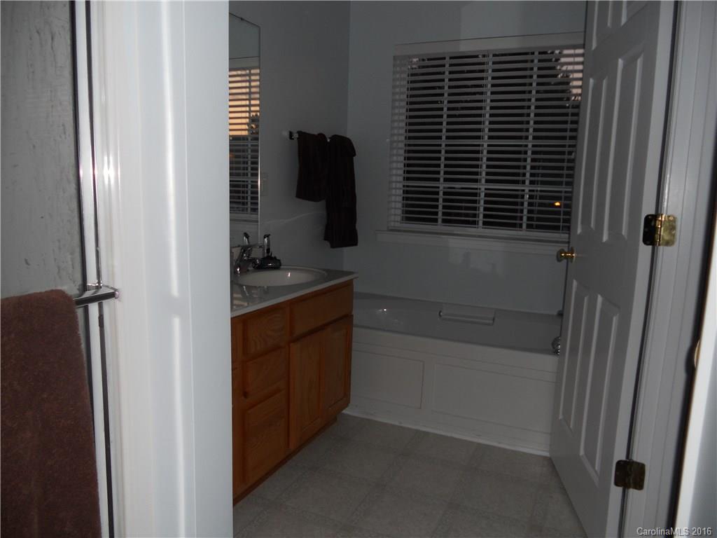 Oakhurst - Residential Lease