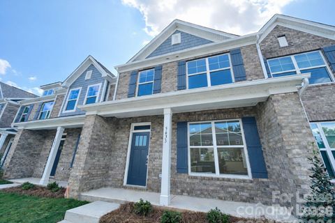 Photo of 5633 Stafford Road, Charlotte, NC 28215 (MLS # 4357221)