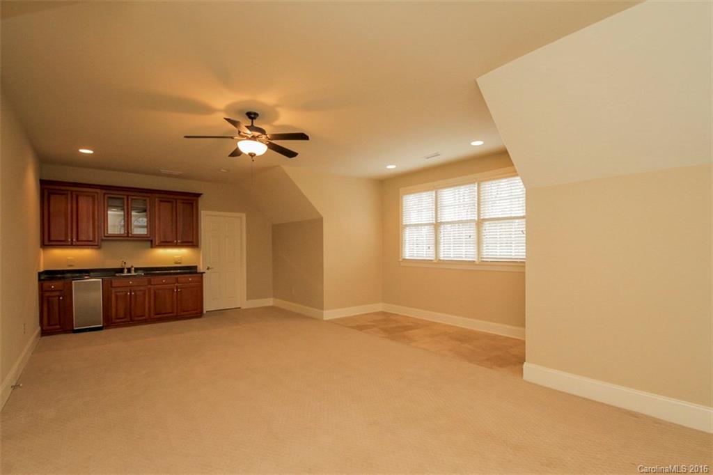 Whispering Winds - Residential