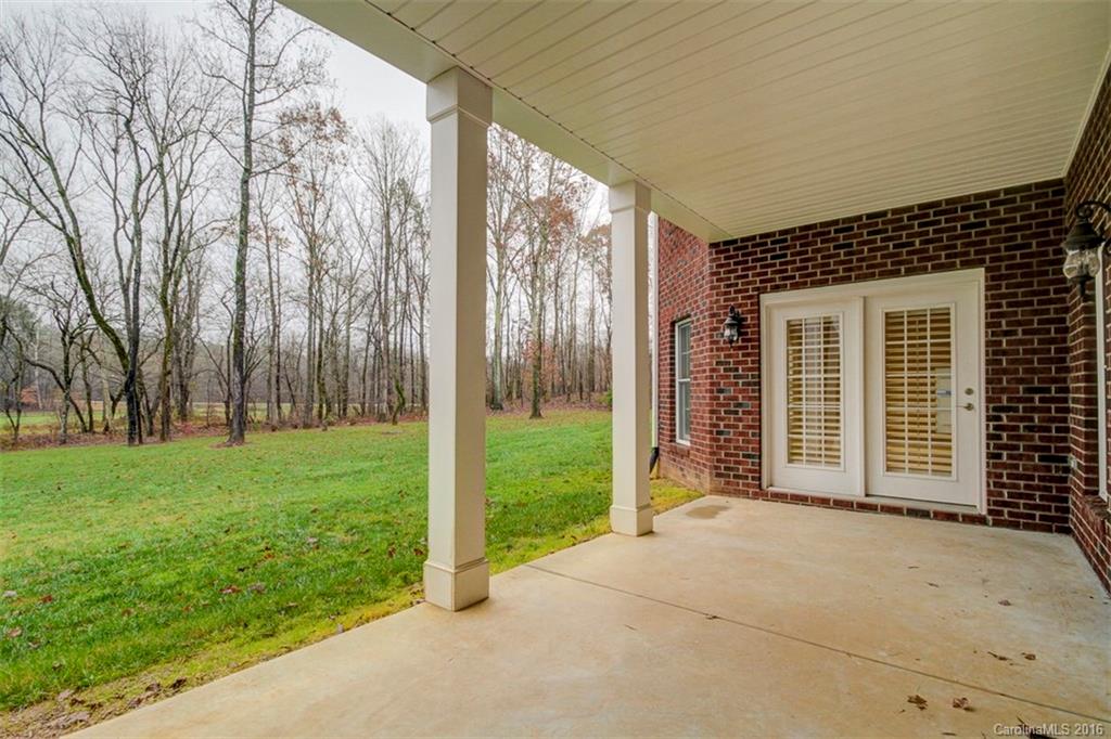 Whispering Winds - Residential