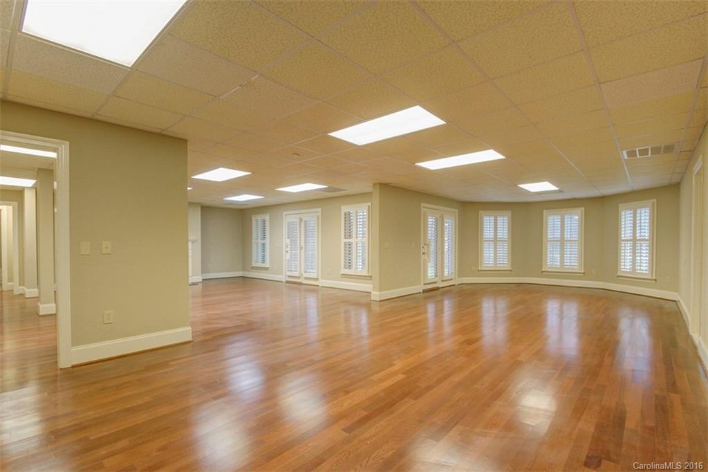 Whispering Winds - Residential