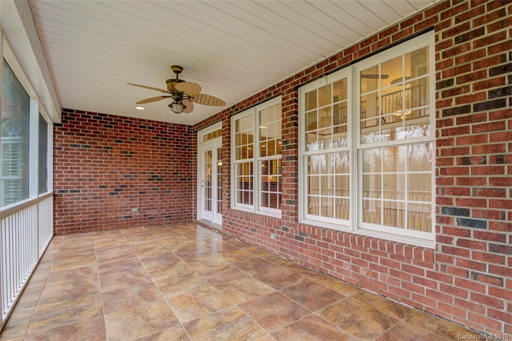 Whispering Winds - Residential