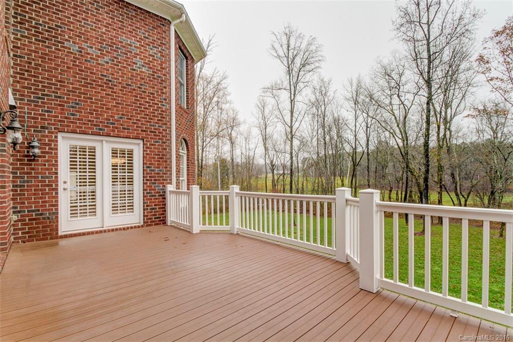 Whispering Winds - Residential