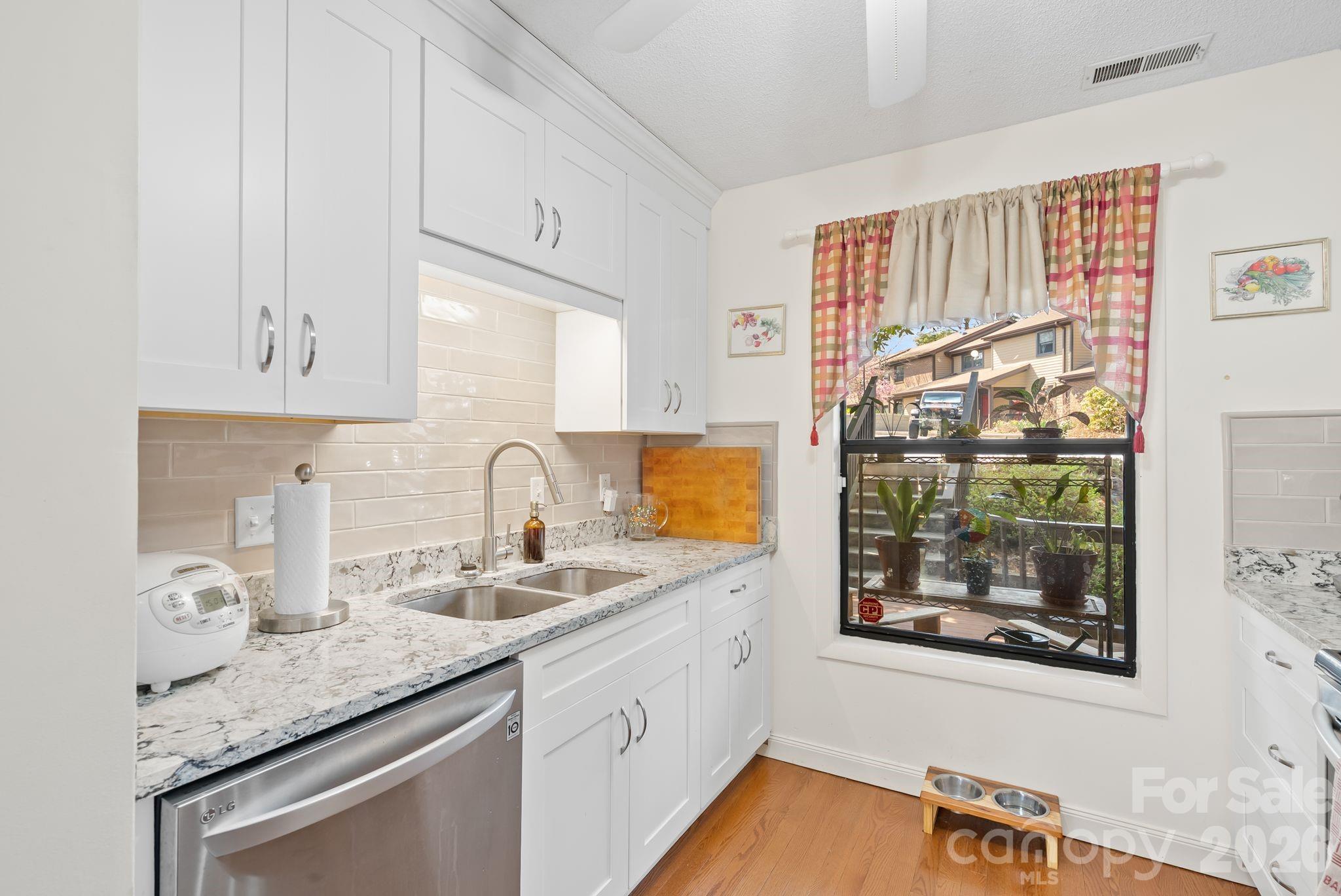 Oak Terrace - Residential