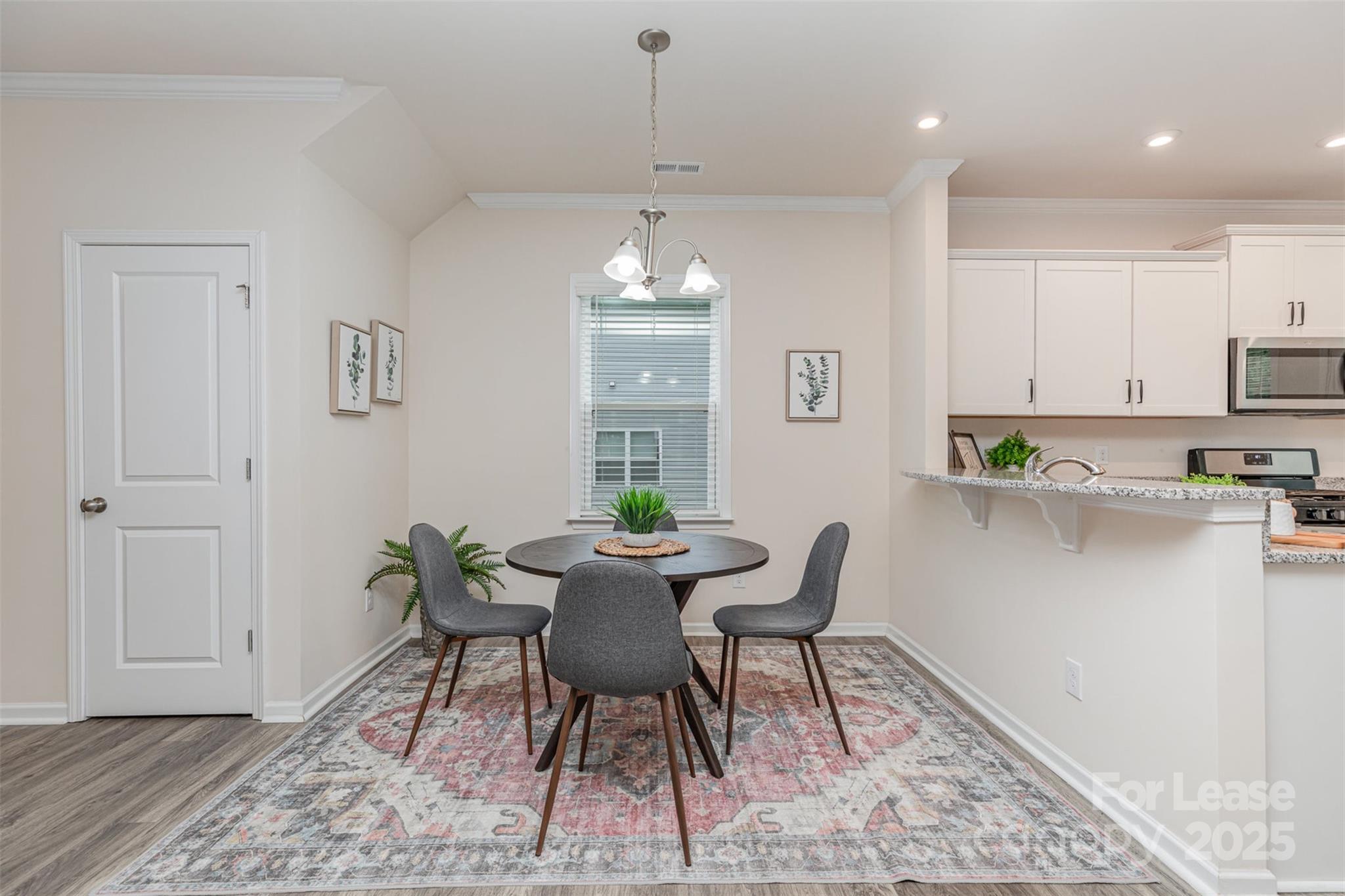 Charlotte, North Carolina 28210, United States, 4 Bedrooms Bedrooms, ,3 BathroomsBathrooms,Residential,Active,153619