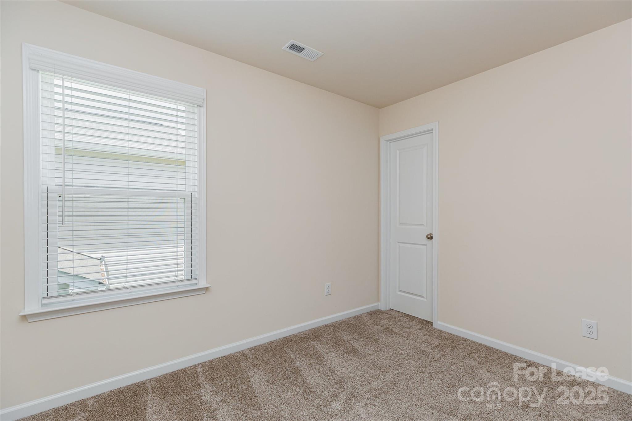 Charlotte, North Carolina 28210, United States, 4 Bedrooms Bedrooms, ,3 BathroomsBathrooms,Residential,Active,153619