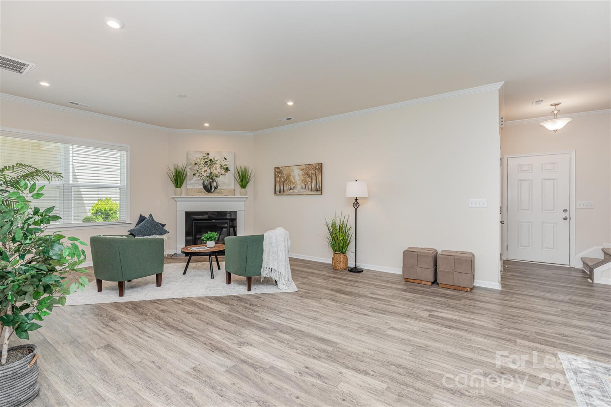 Charlotte, North Carolina 28210, United States, 4 Bedrooms Bedrooms, ,3 BathroomsBathrooms,Residential,Active,153619