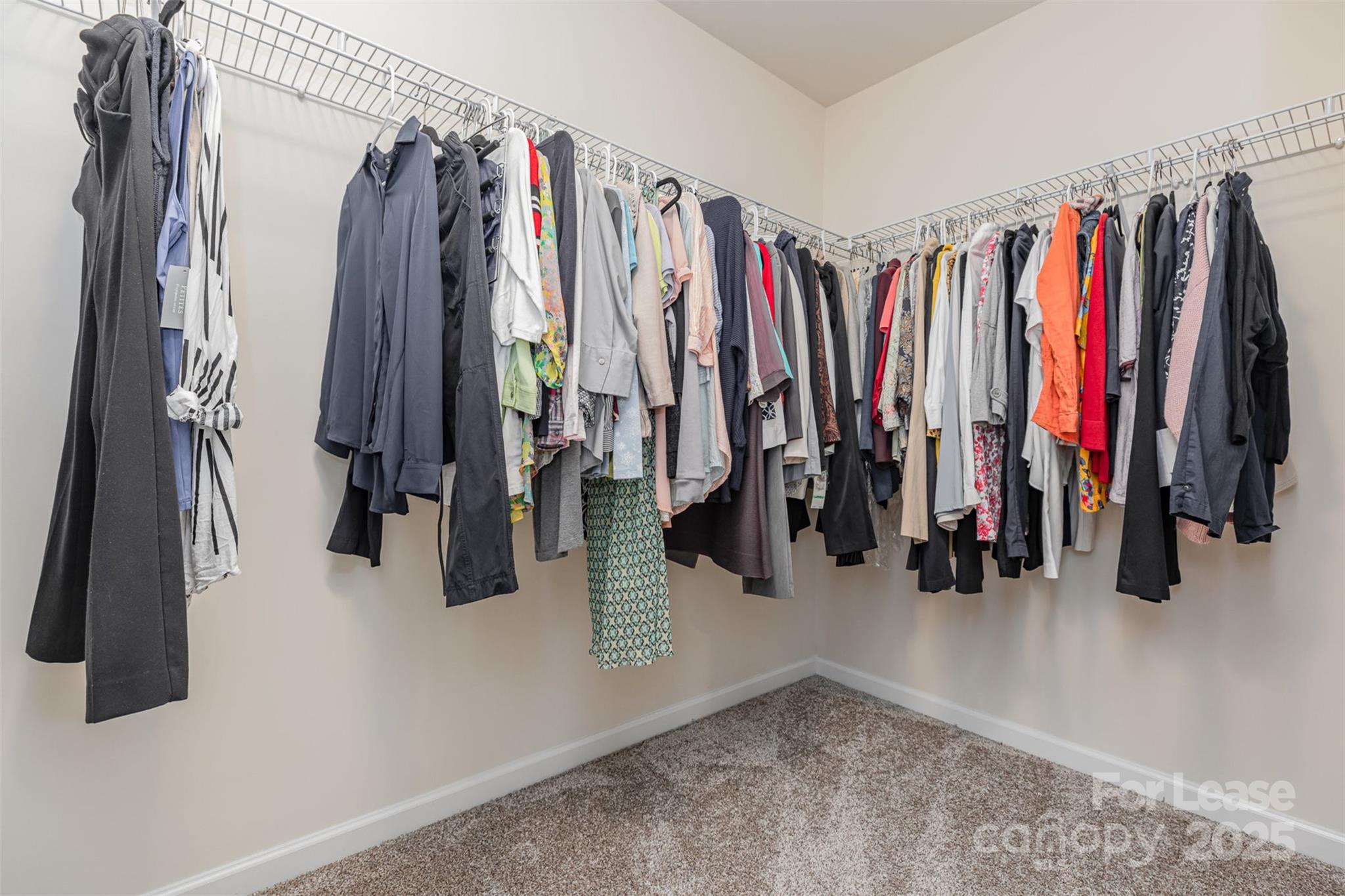 Charlotte, North Carolina 28210, United States, 4 Bedrooms Bedrooms, ,3 BathroomsBathrooms,Residential,Active,153619