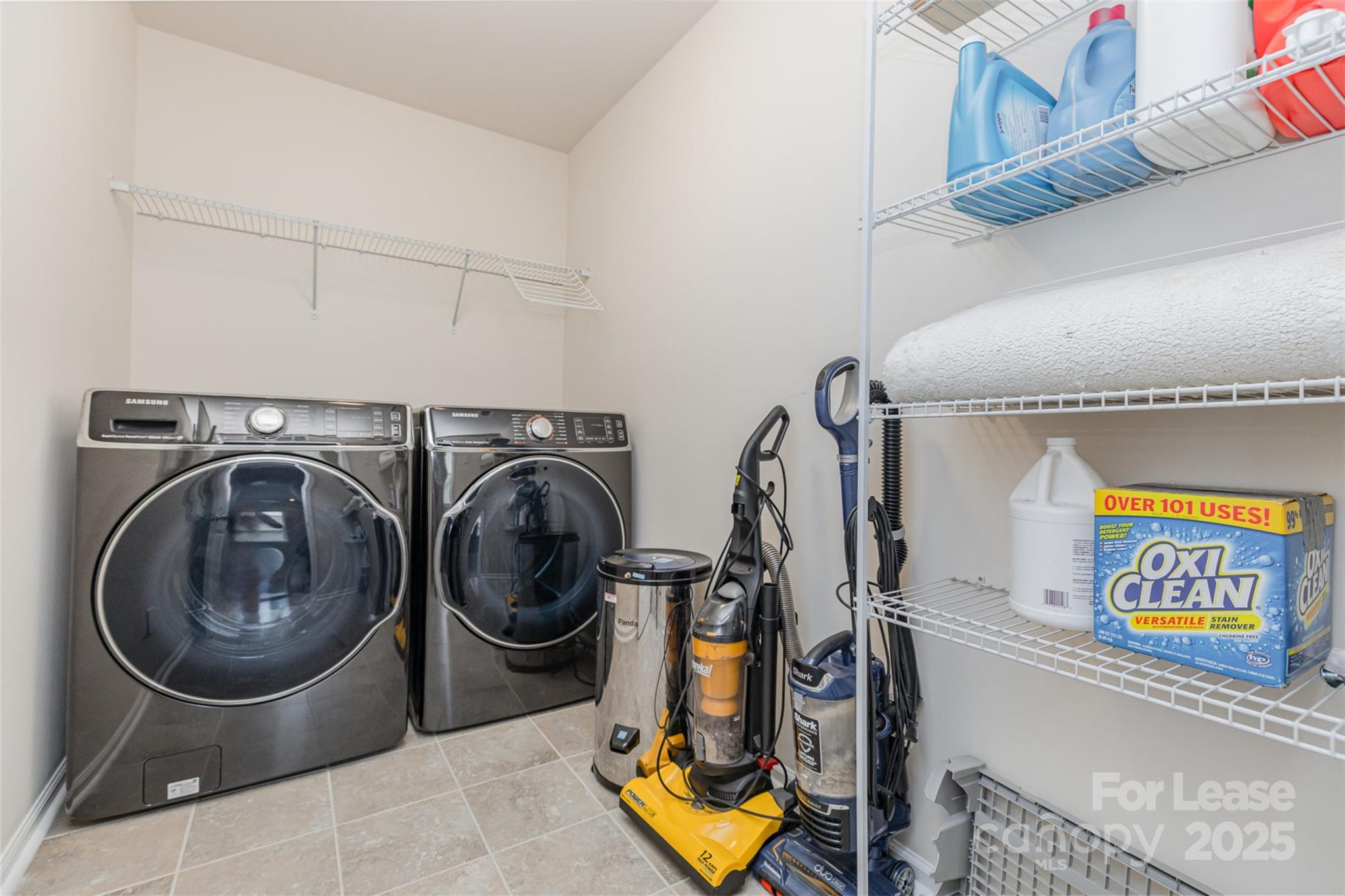 Charlotte, North Carolina 28210, United States, 4 Bedrooms Bedrooms, ,3 BathroomsBathrooms,Residential,Active,153619