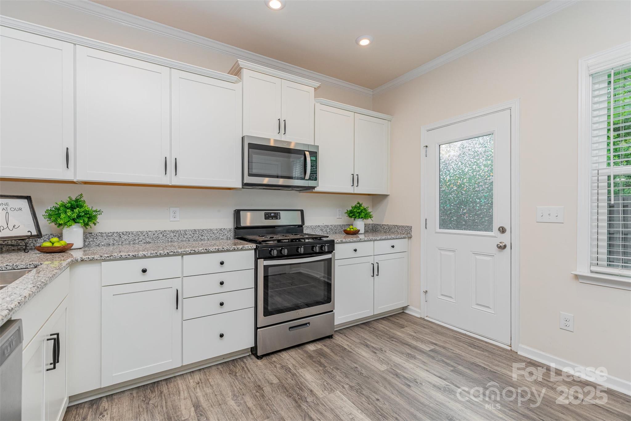 Charlotte, North Carolina 28210, United States, 4 Bedrooms Bedrooms, ,3 BathroomsBathrooms,Residential,Active,153619