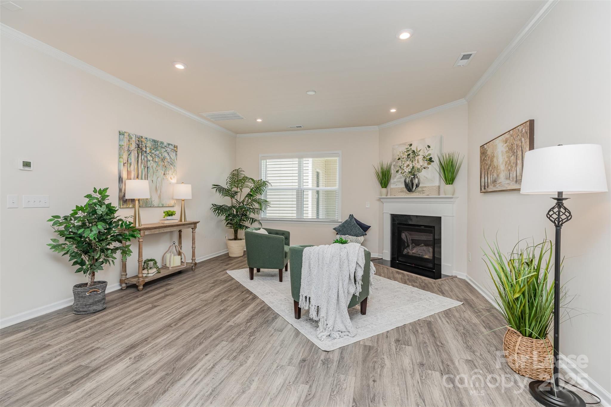 Charlotte, North Carolina 28210, United States, 4 Bedrooms Bedrooms, ,3 BathroomsBathrooms,Residential,Active,153619