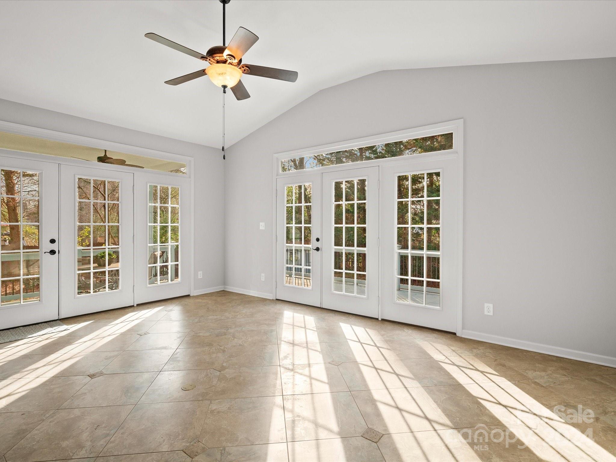 Monterey Landing - Residential