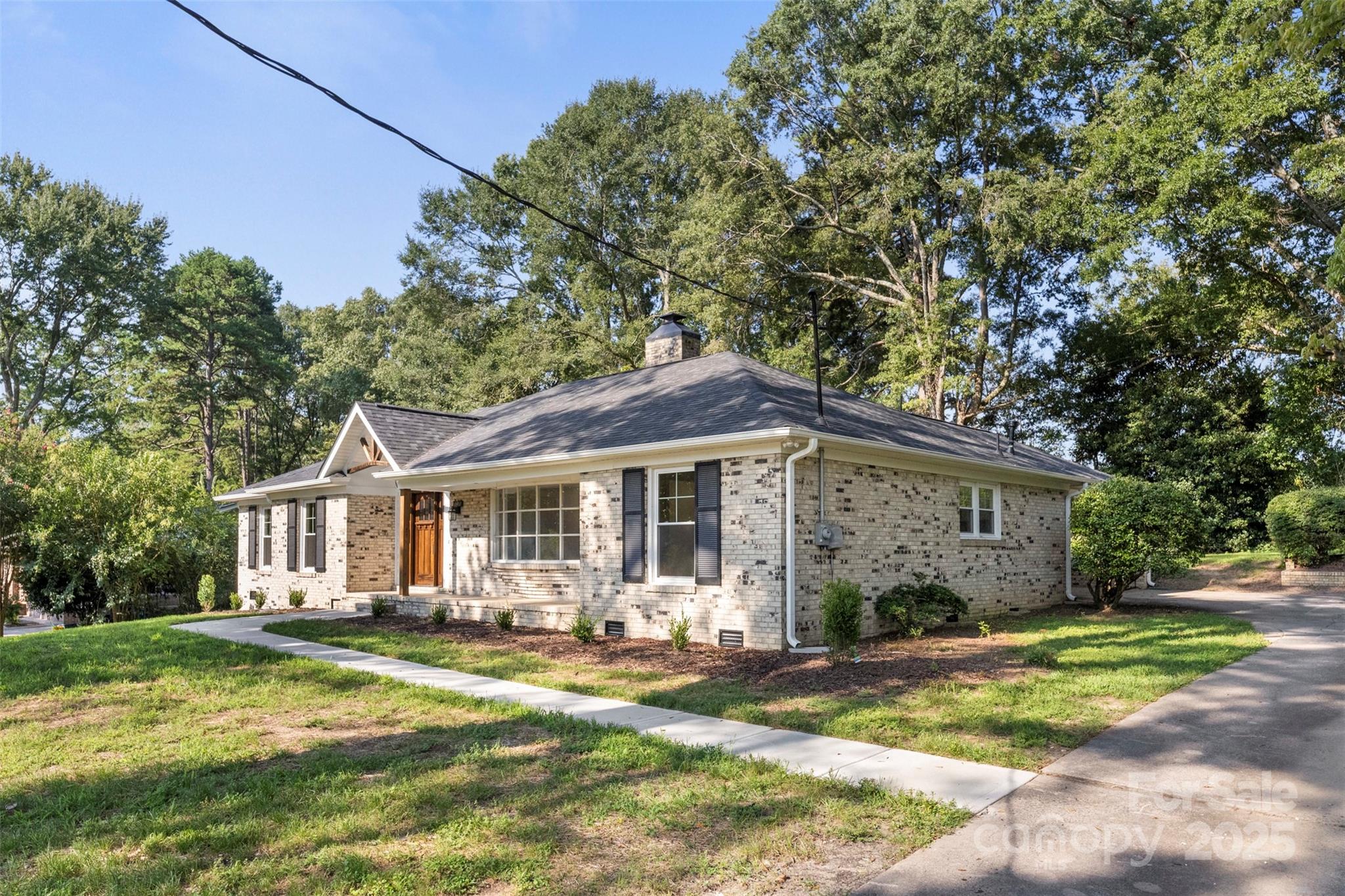 1915 Kingston Drive